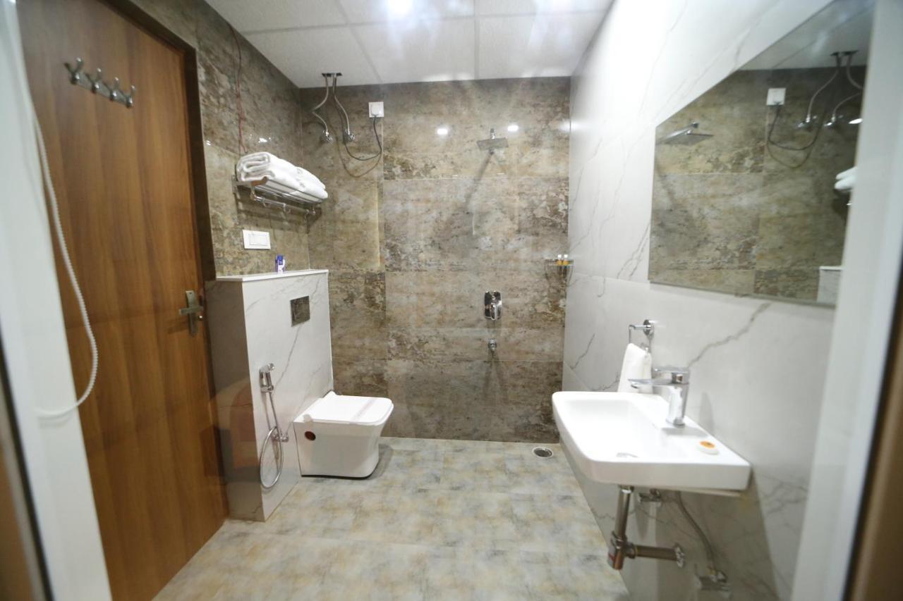 Hotel Myriad Inn Dźajpur Zewnętrze zdjęcie